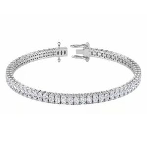 Timeless Diamond Tennis Bracelet in Gold with Prong Setting – Elegant Sparkle