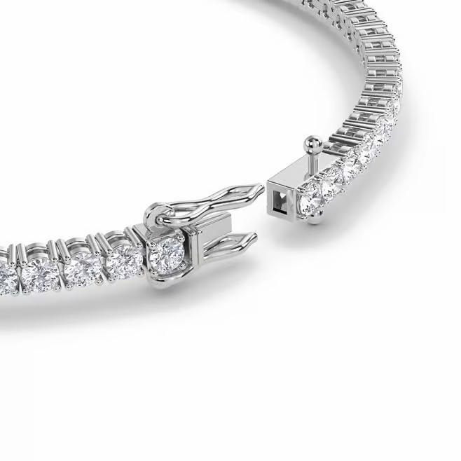 Timeless Diamond Tennis Bracelet in Gold with Prong Setting – Elegant Sparkle - Image 3